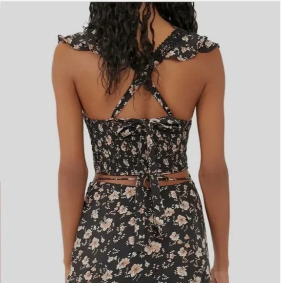 Free People Floral Black Crop Top - Picture 2 of 2